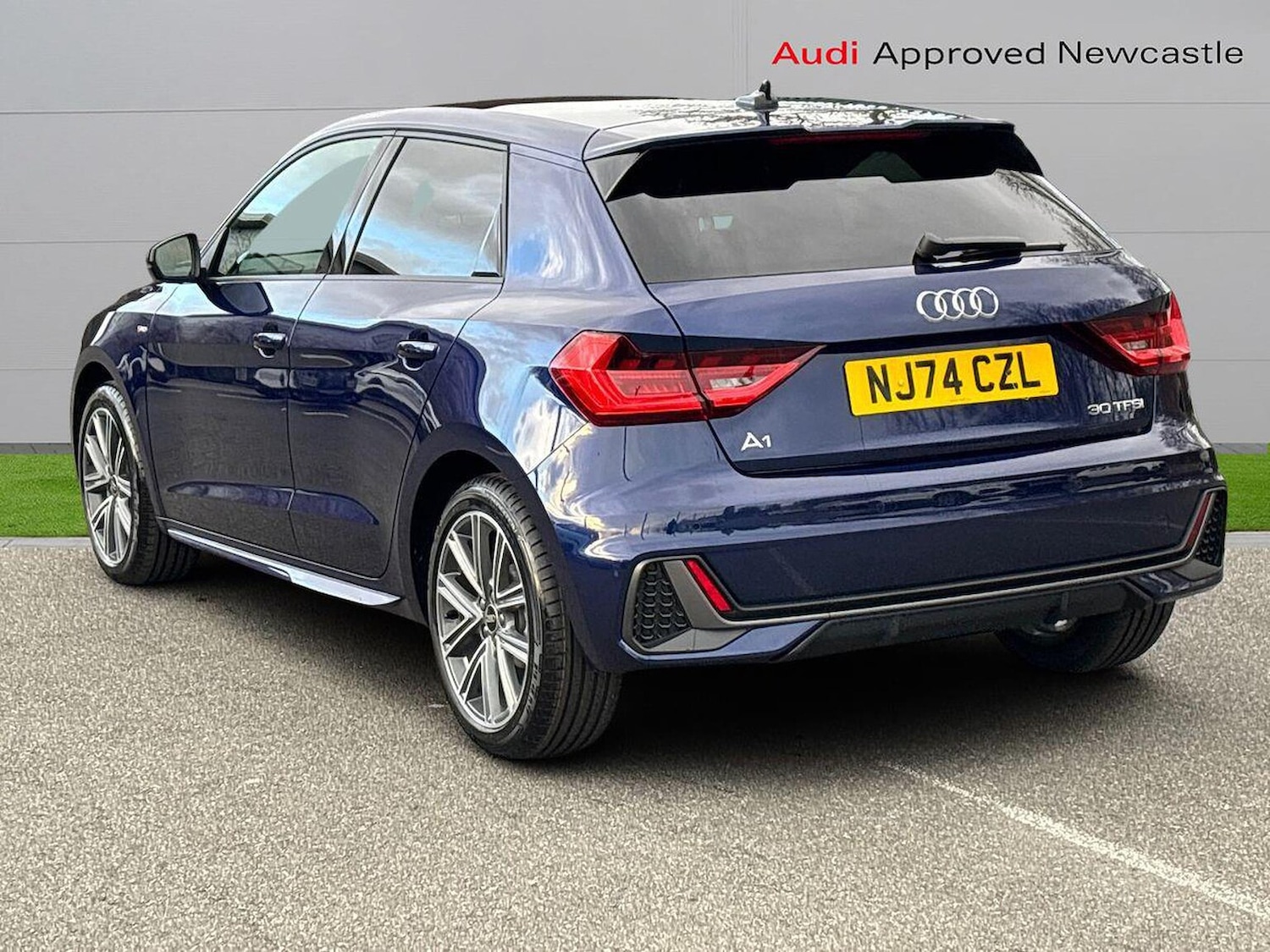 Used Audi A1 2024 for sale - 76510664: Photo 2