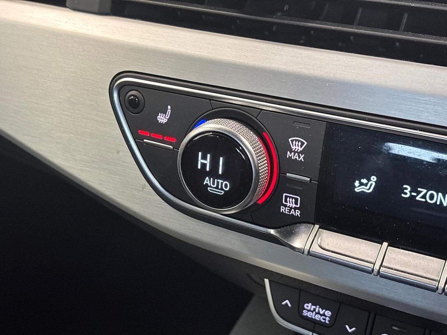 Used Audi A4 2017 for sale - 76892115: Photo 25