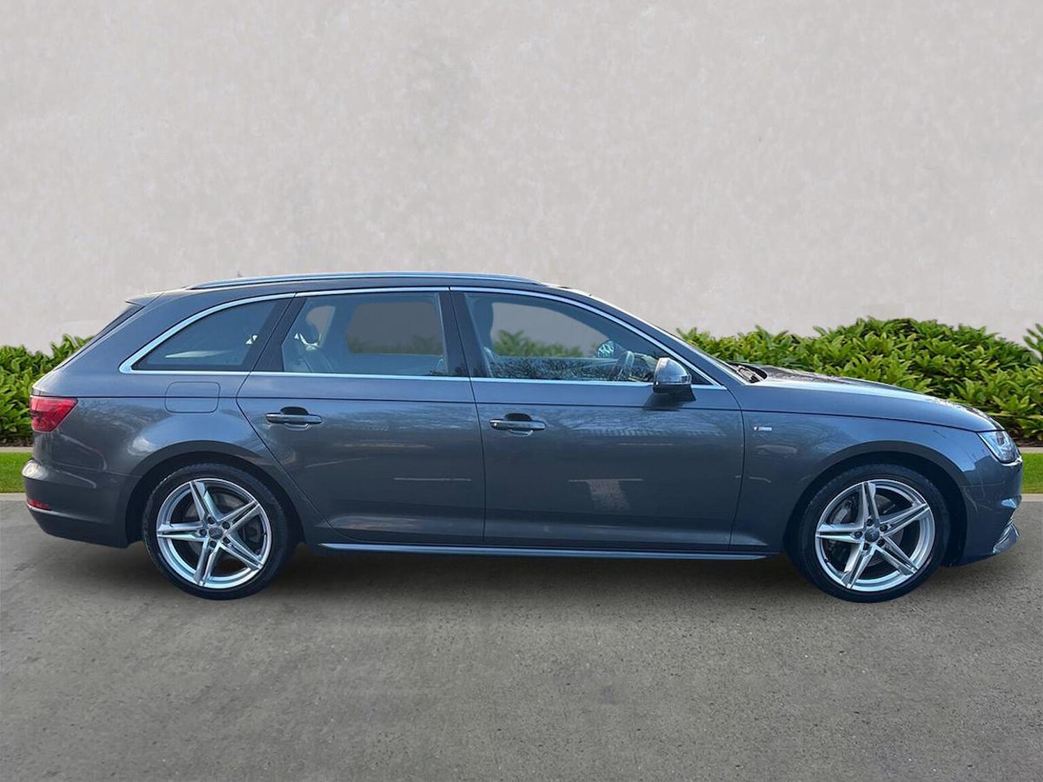 Used Audi A4 2017 for sale - 76892115: Photo 3