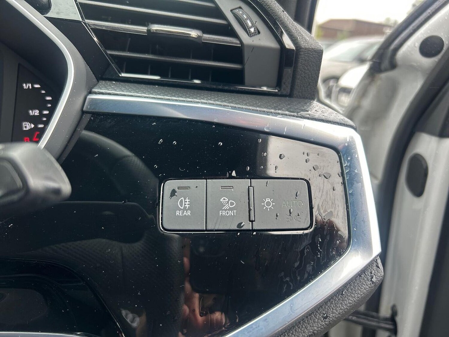 Vehicle 29