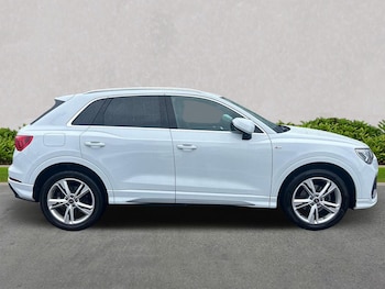 Used Audi Q3 2023 for sale - 75437438: Photo