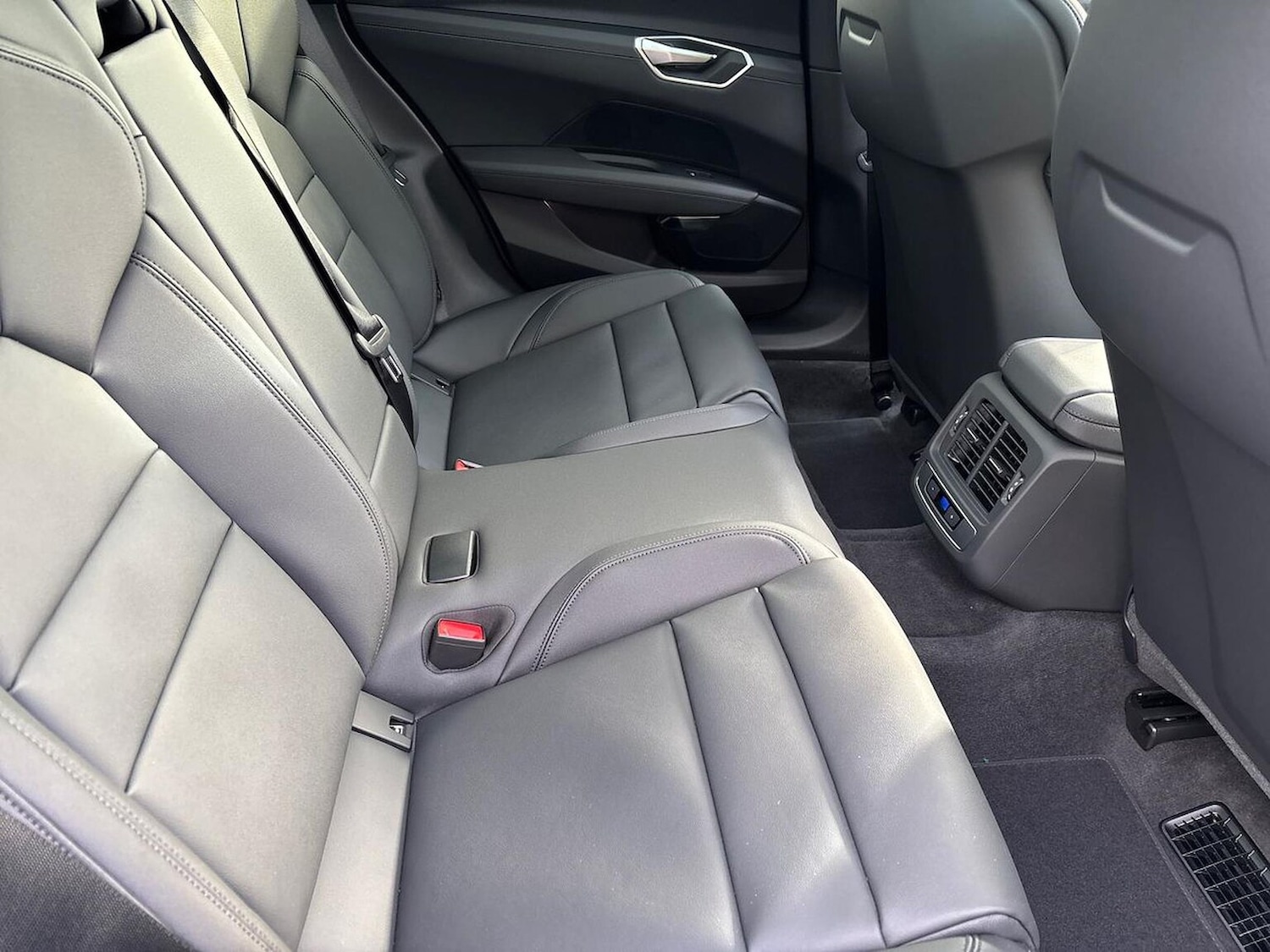 Used Audi e-tron GT 2025 for sale - 76762438: Photo 16