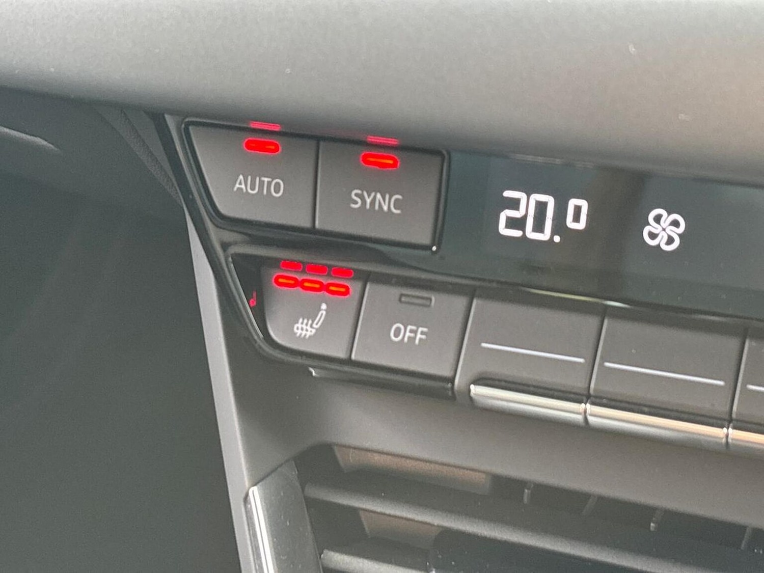 Used Audi e-tron GT 2025 for sale - 76762438: Photo 25