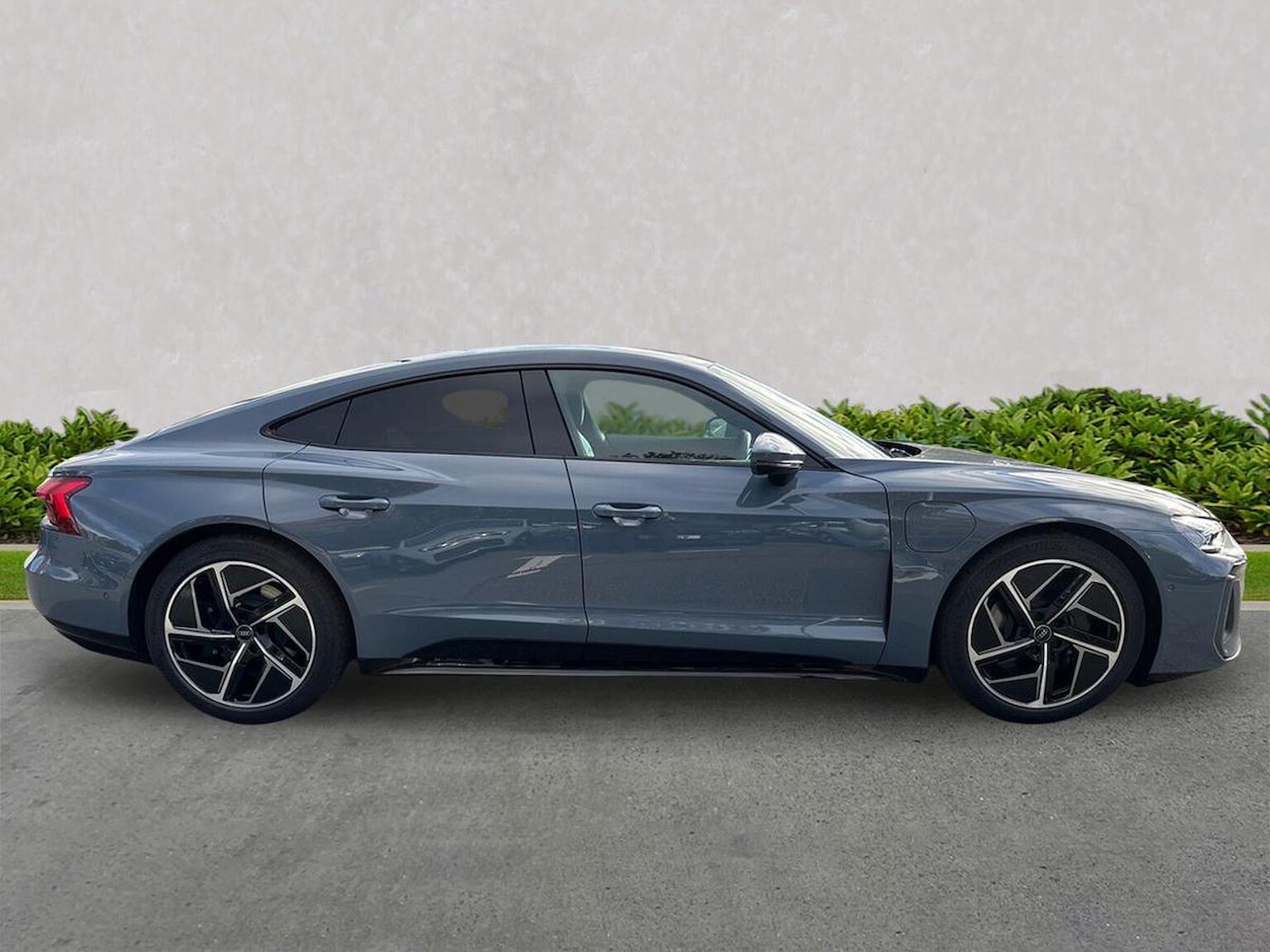 Used Audi e-tron GT 2025 for sale - 76762438: Photo 3