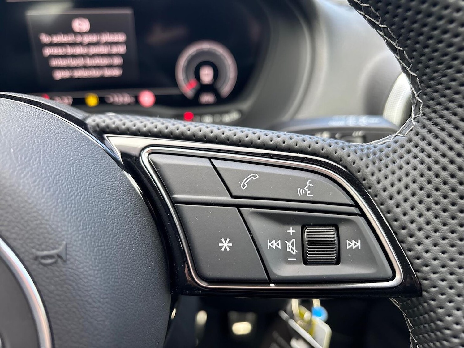 Used Audi Q2 2025 for sale - 76583227: Photo 27