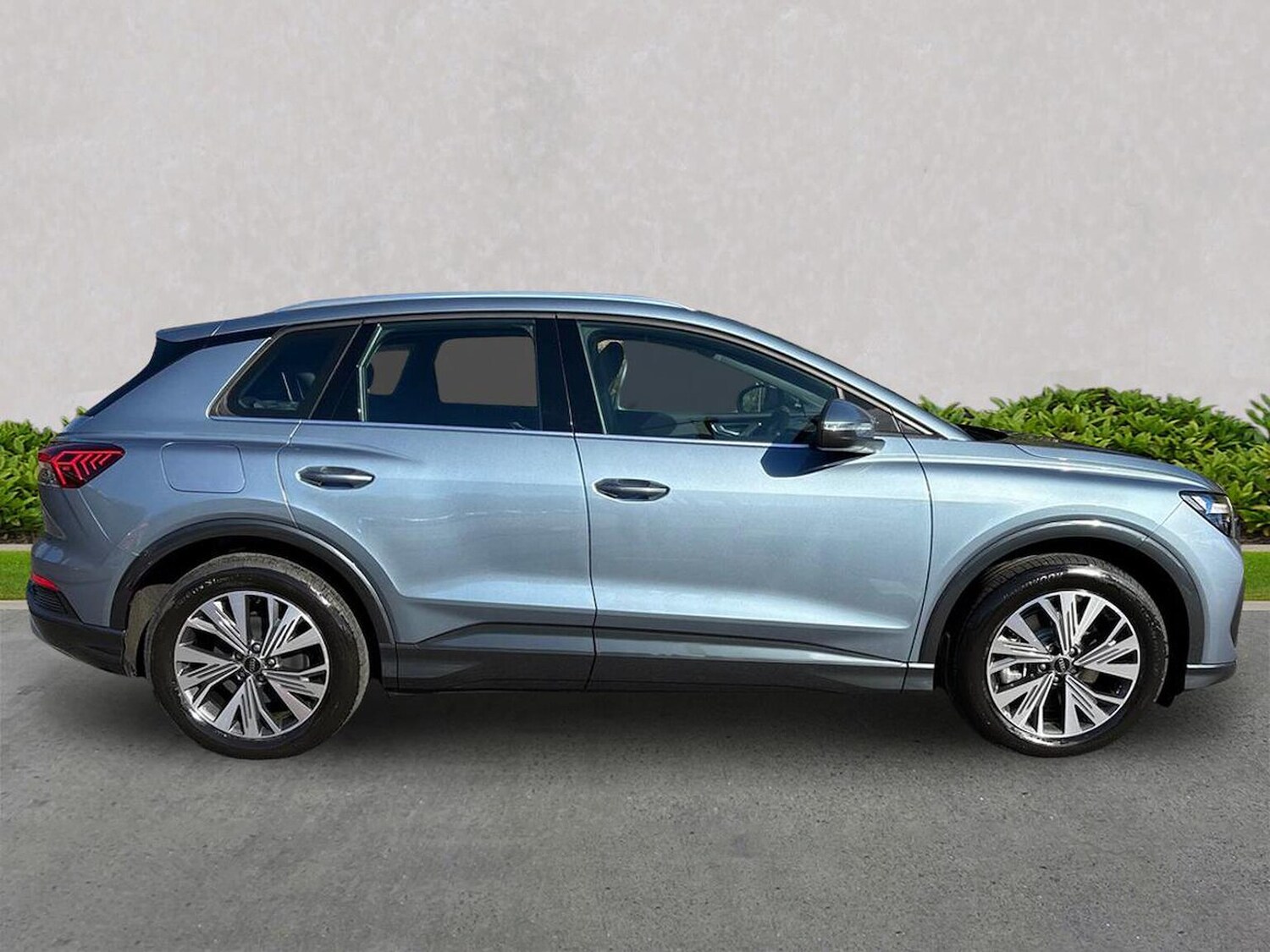 Used Audi Q4 e-tron 2025 for sale - 76769976: Photo 3