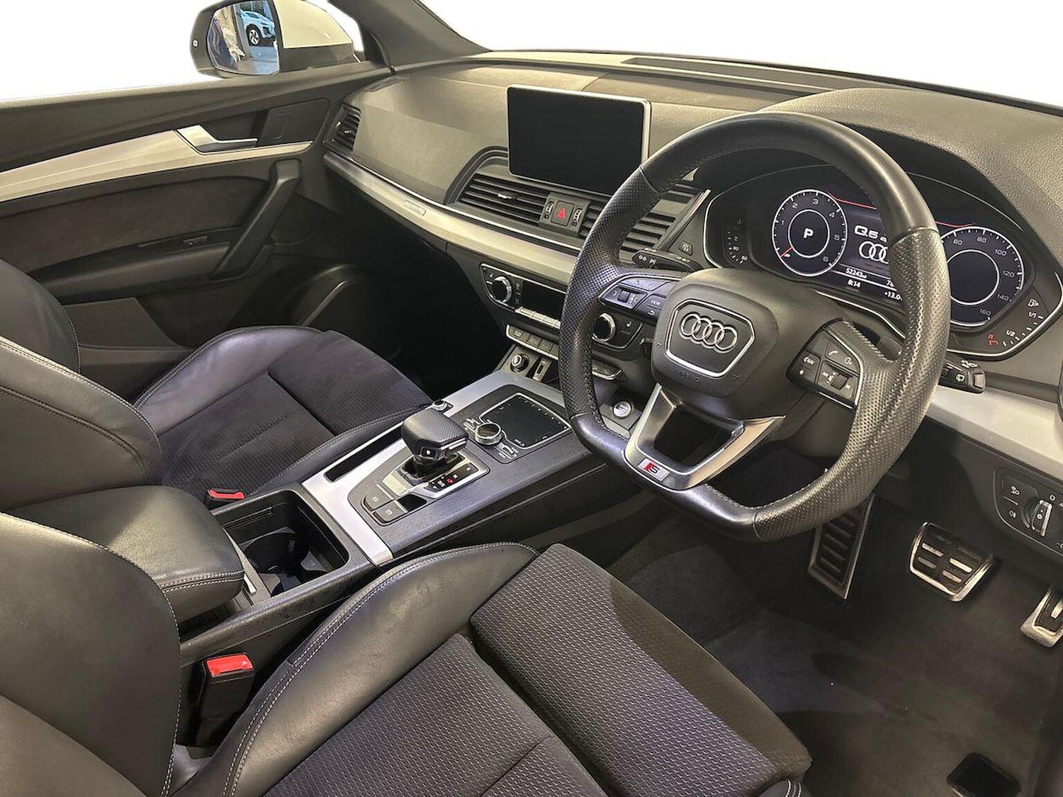 Used Audi Q5 2018 for sale - 76694594: Photo 15