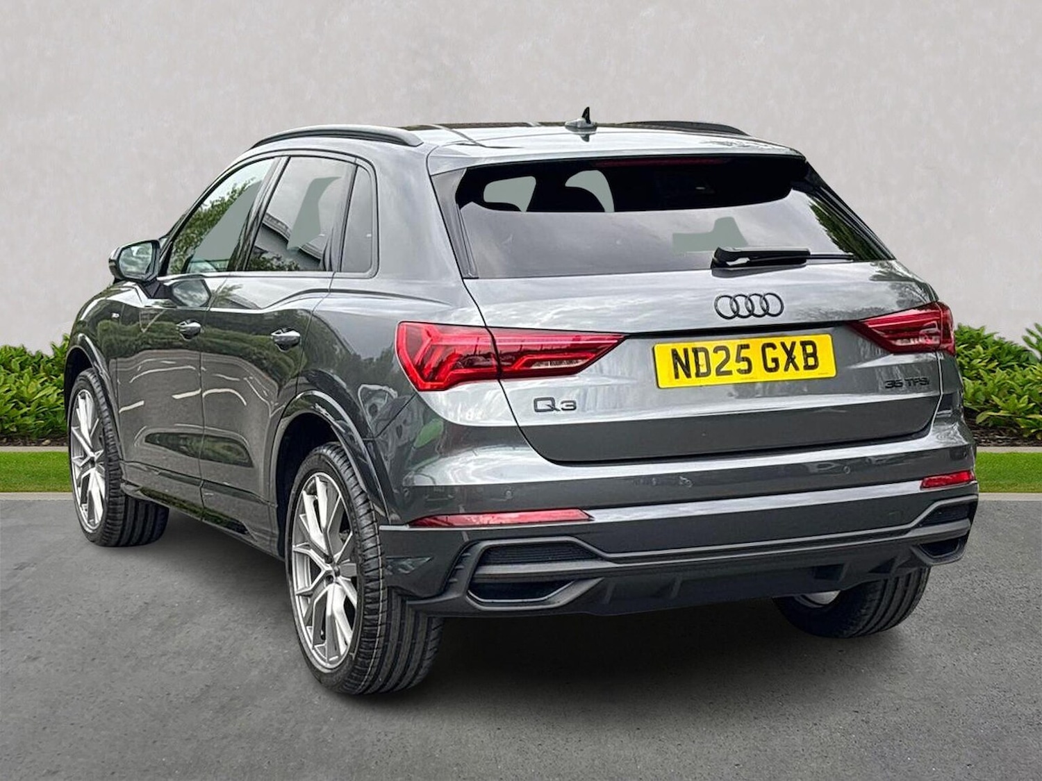 Used Audi Q3 2025 for sale - 76663799: Photo 2