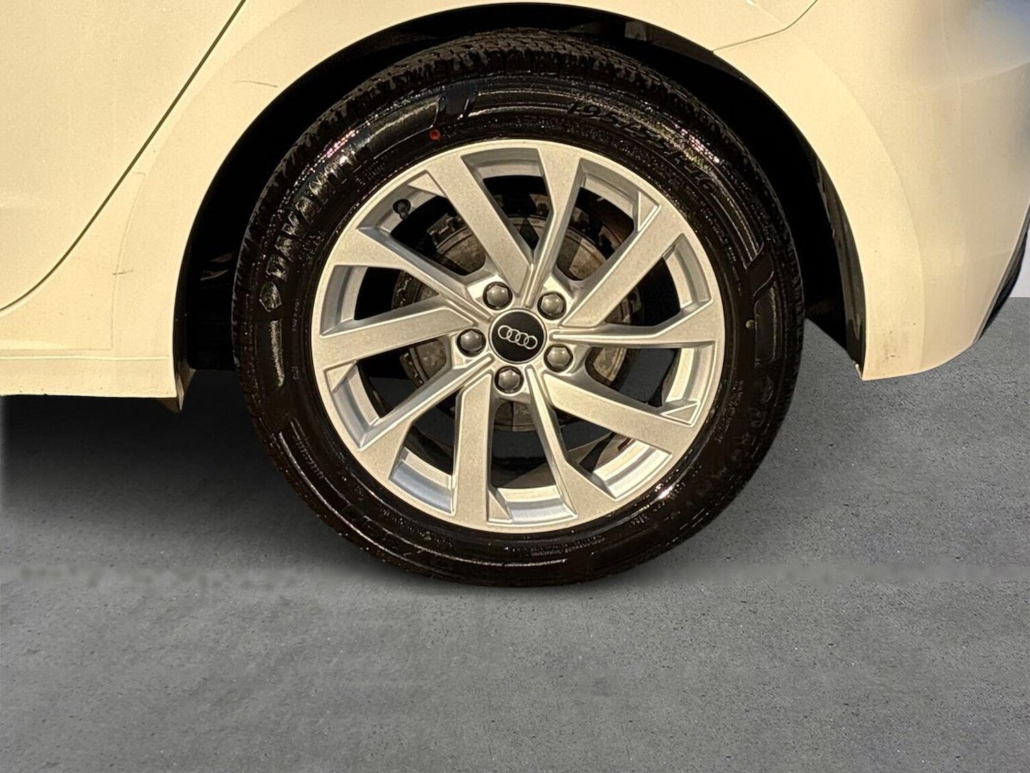 Used Audi A1 2023 for sale - 76762442: Photo 6