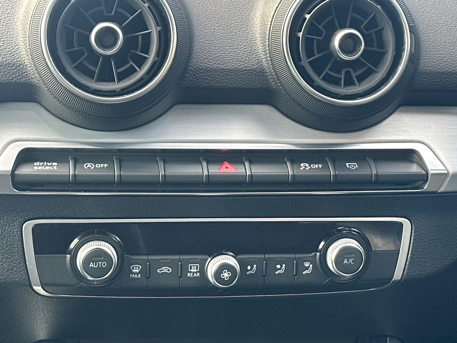 Used Audi Q2 2020 for sale - 76422390: Photo 12