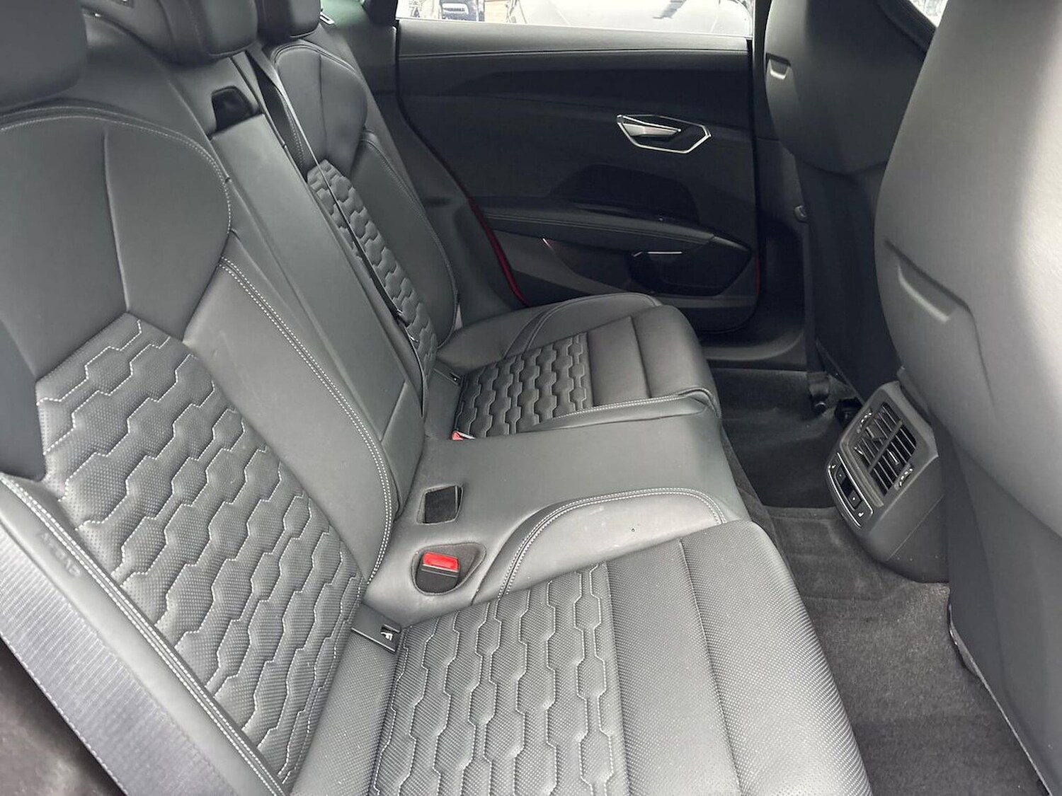 Used Audi RS e-tron GT 2023 for sale - 77688031: Photo 16