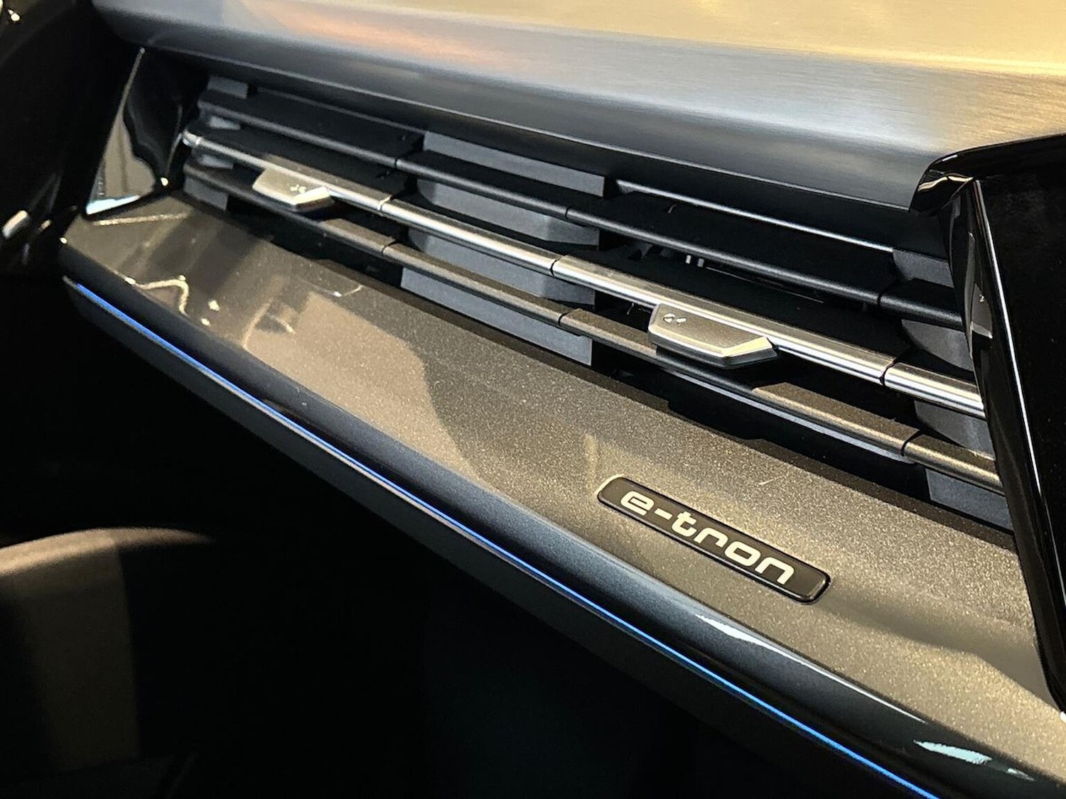 Used Audi Q4 e-tron 2025 for sale - 76699506: Photo 14