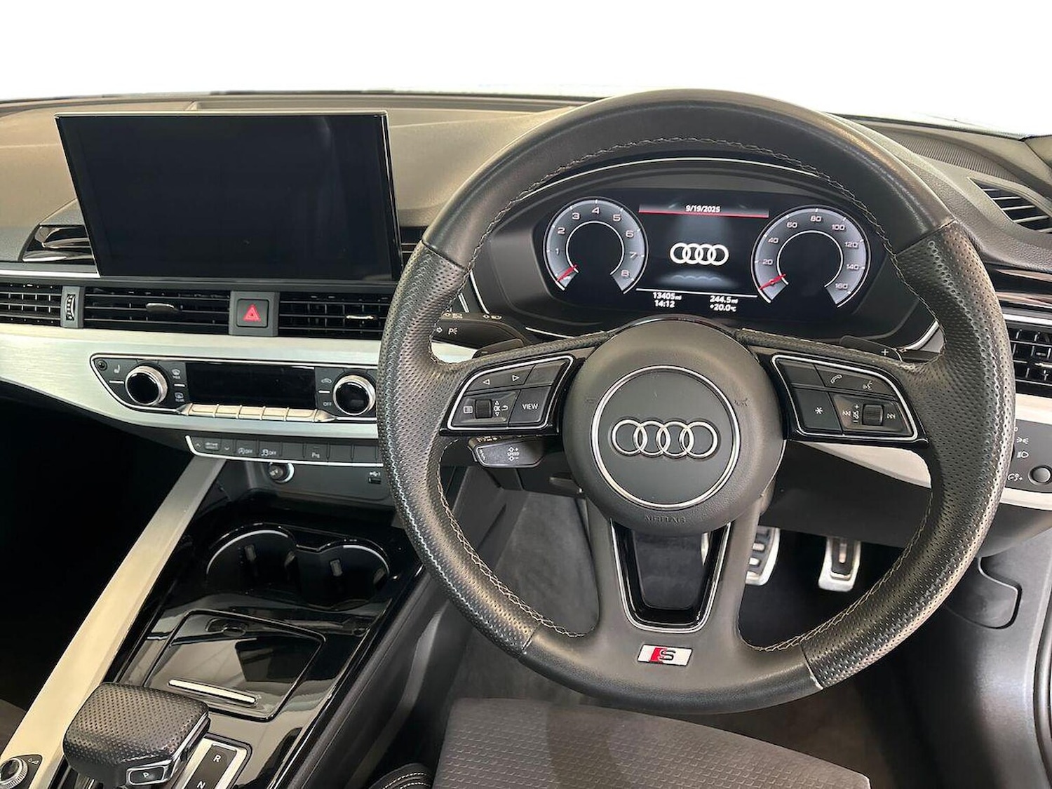 Used Audi A4 2023 for sale - 76011044: Photo 9