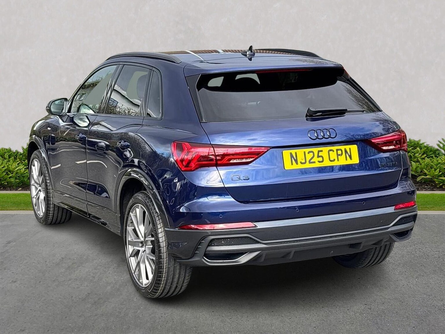 Used Audi Q3 2025 for sale - 76391757: Photo 2