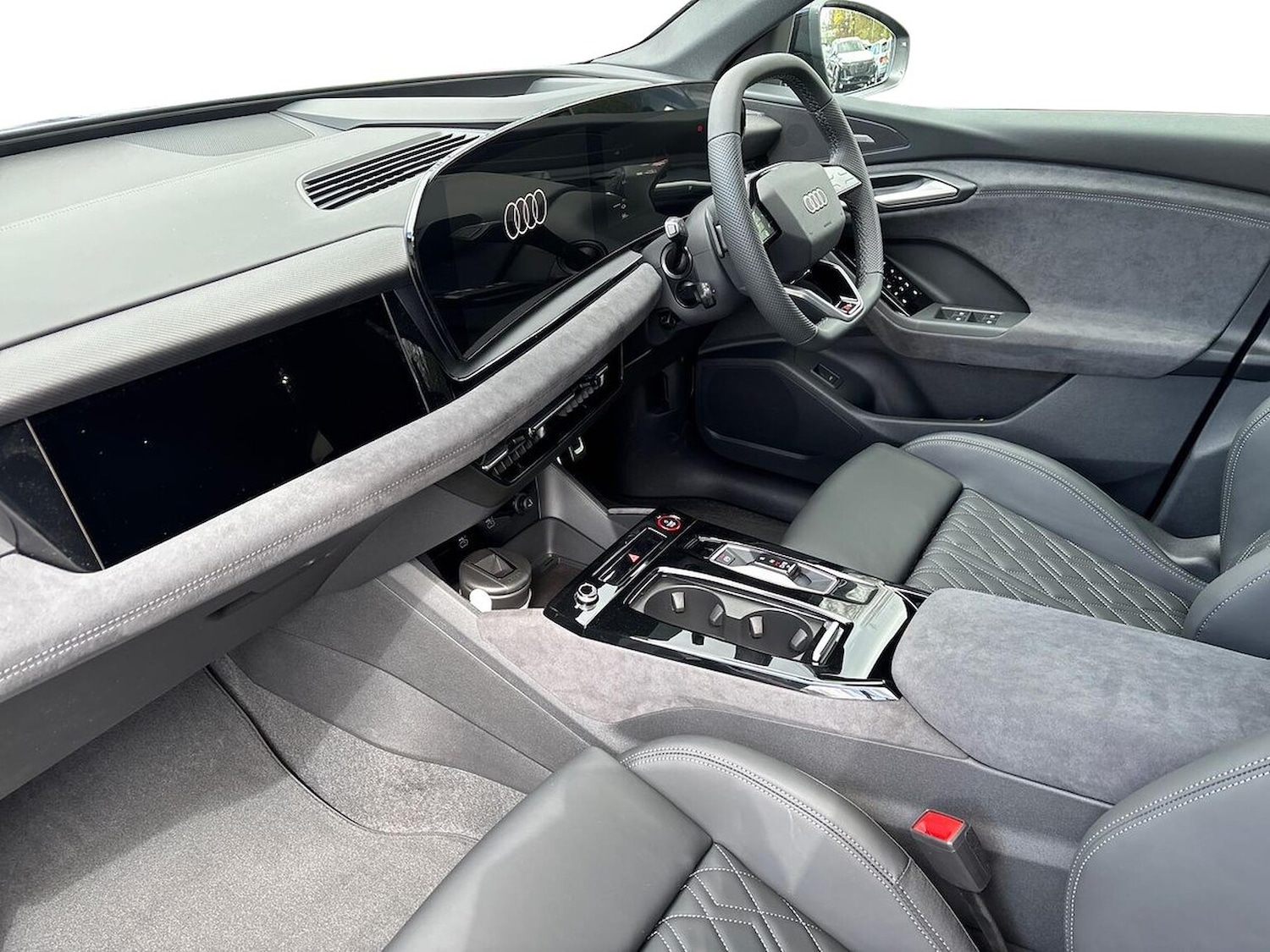 Used Audi Q6 e-tron 2025 for sale - 76165046: Photo 7