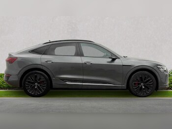 Used Audi Q8 2023 for sale - 78531656: Photo