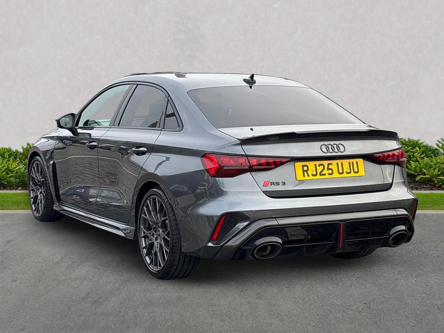 Used Audi RS3 2025 for sale - 77962333: Photo 2