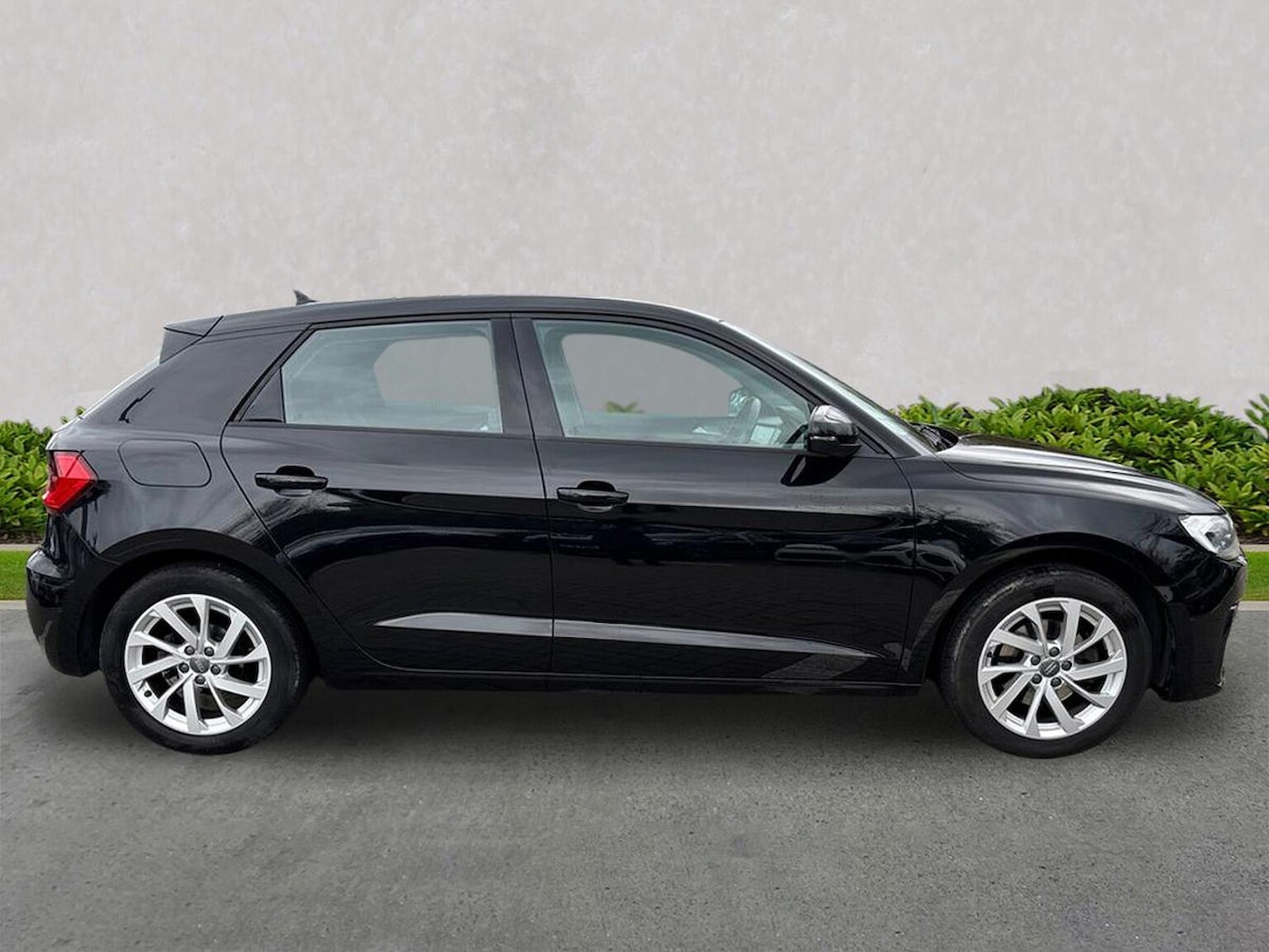 Used Audi A1 2018 for sale - 76837209: Photo 3