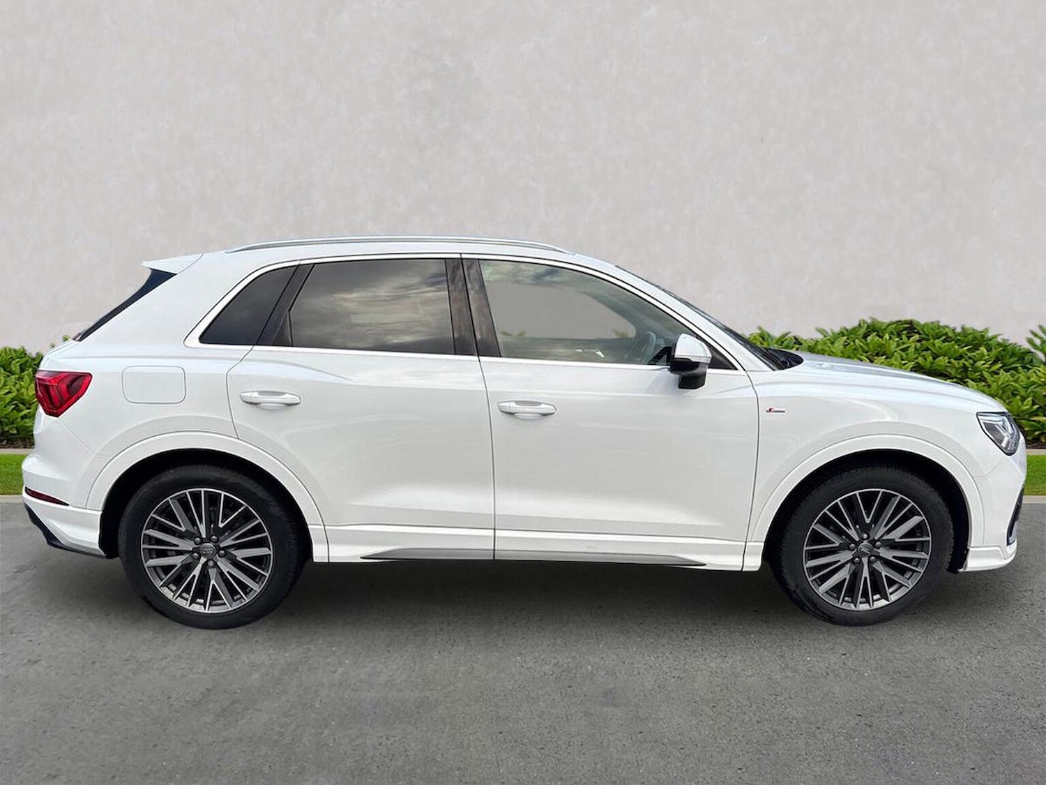 Used Audi Q3 2020 for sale - 77789526: Photo 3