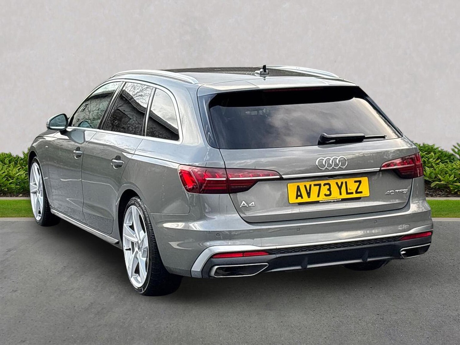 Used Audi A4 2023 for sale - 76904965: Photo 2