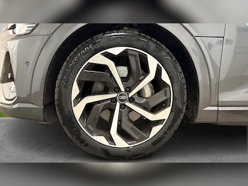 Used Audi e-tron 2023 for sale - 78876572: Photo