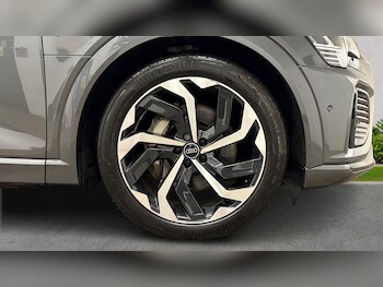 Used Audi Q8 2024 for sale - 78434162: Photo