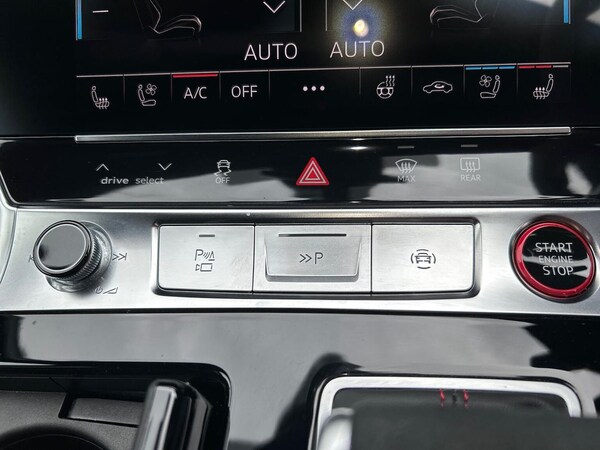 Used Audi RS6 2025 for sale - 76300761: Photo 22