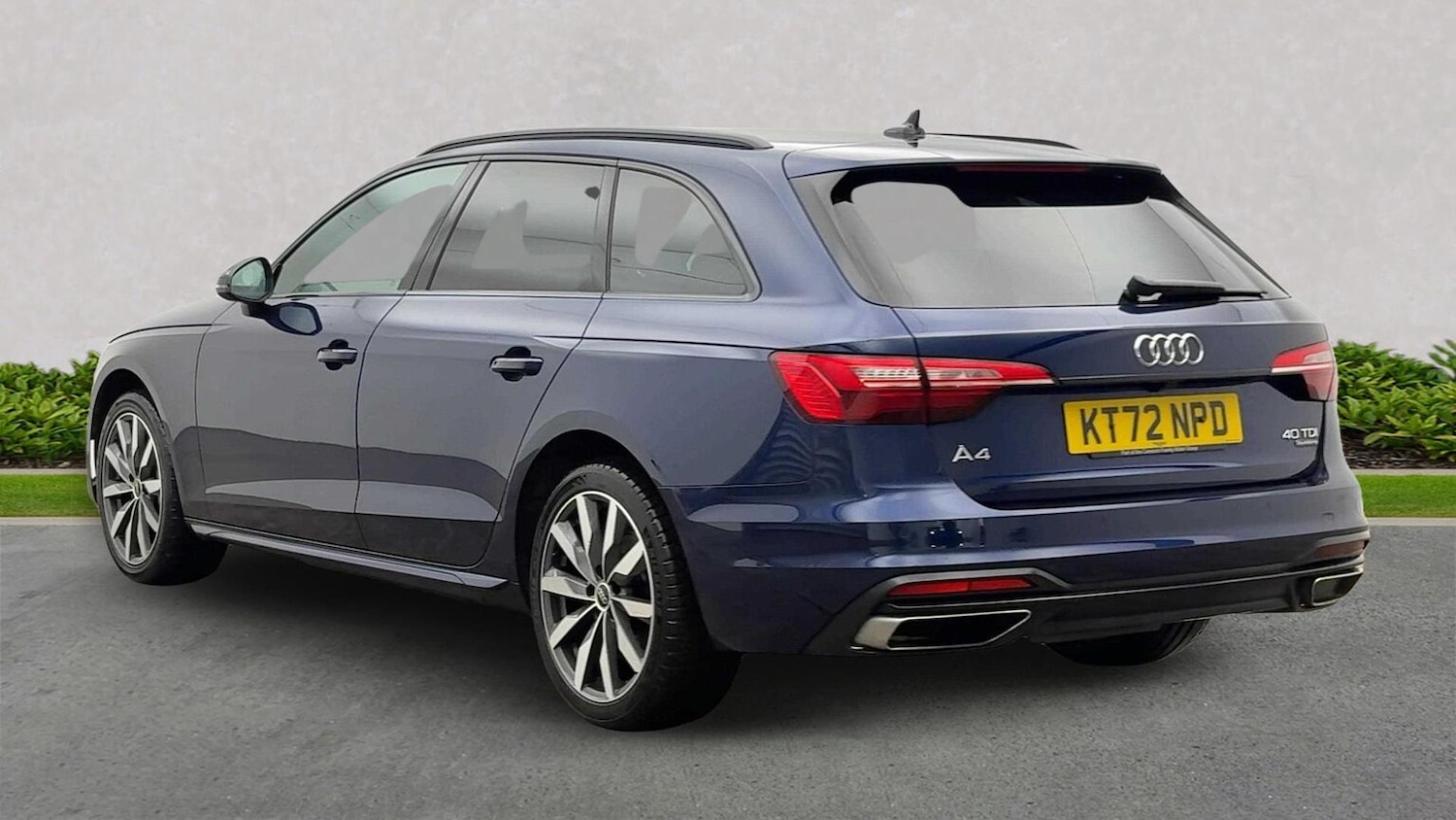 Used Audi A4 2022 for sale - 76911271: Photo 2