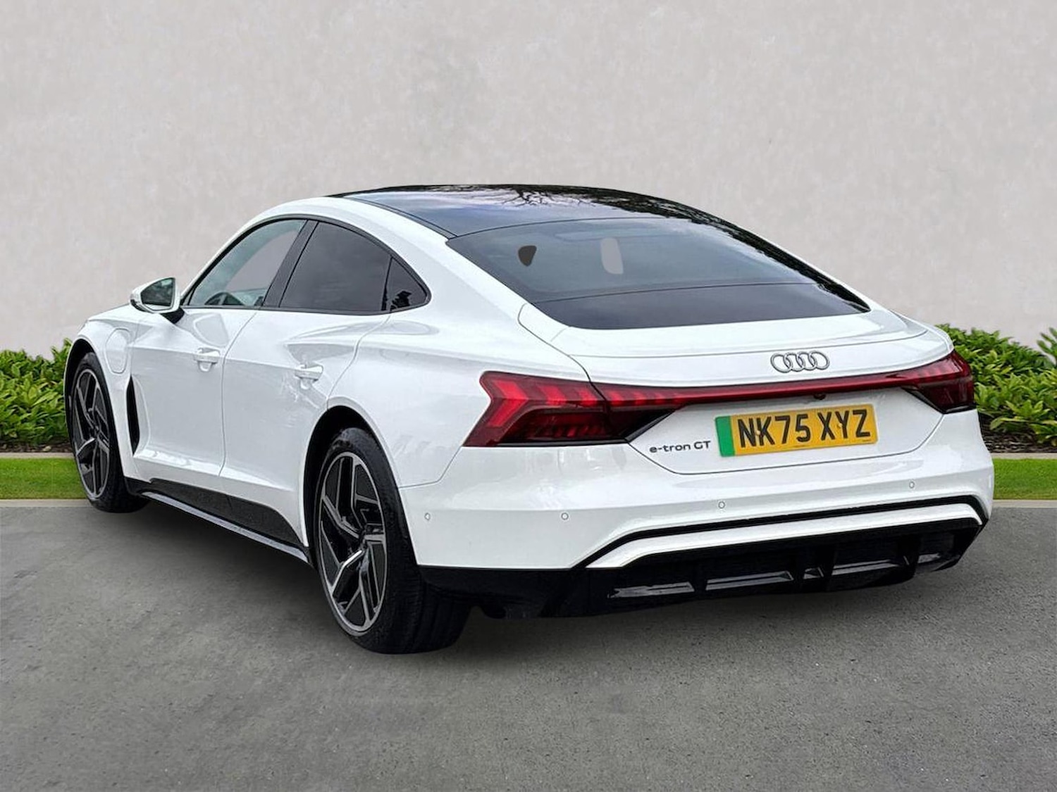 Used Audi e-tron GT 2025 for sale - 77603736: Photo 2