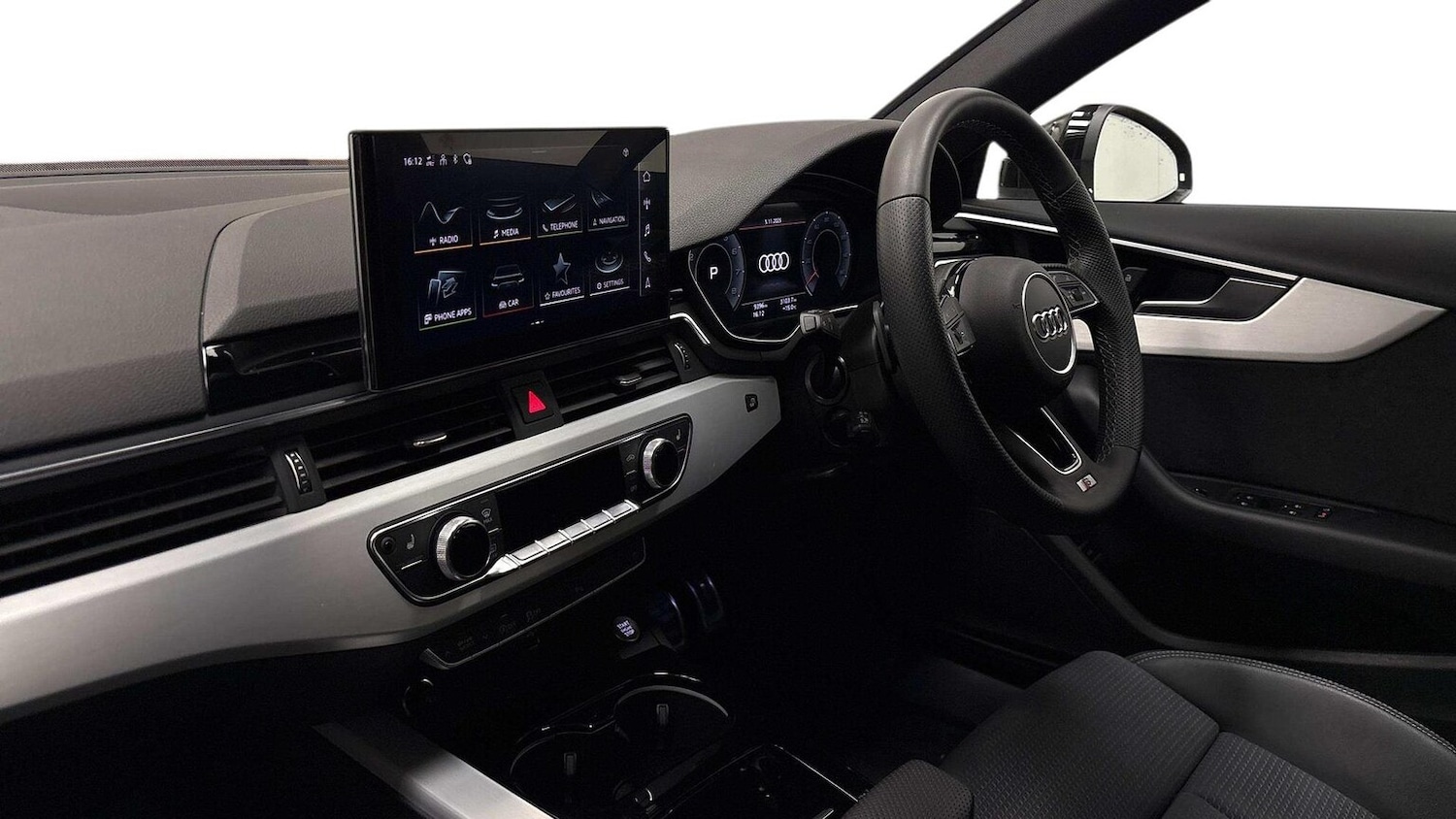 Used Audi A4 2023 for sale - 76637810: Photo 2