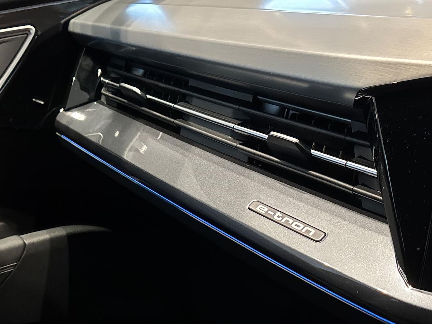 Used Audi Q4 e-tron 2025 for sale - 77492371: Photo 14