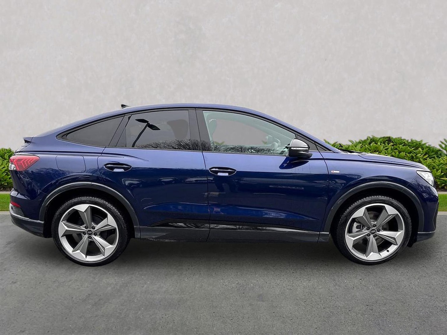 Used Audi Q4 e-tron 2025 for sale - 77492371: Photo 3