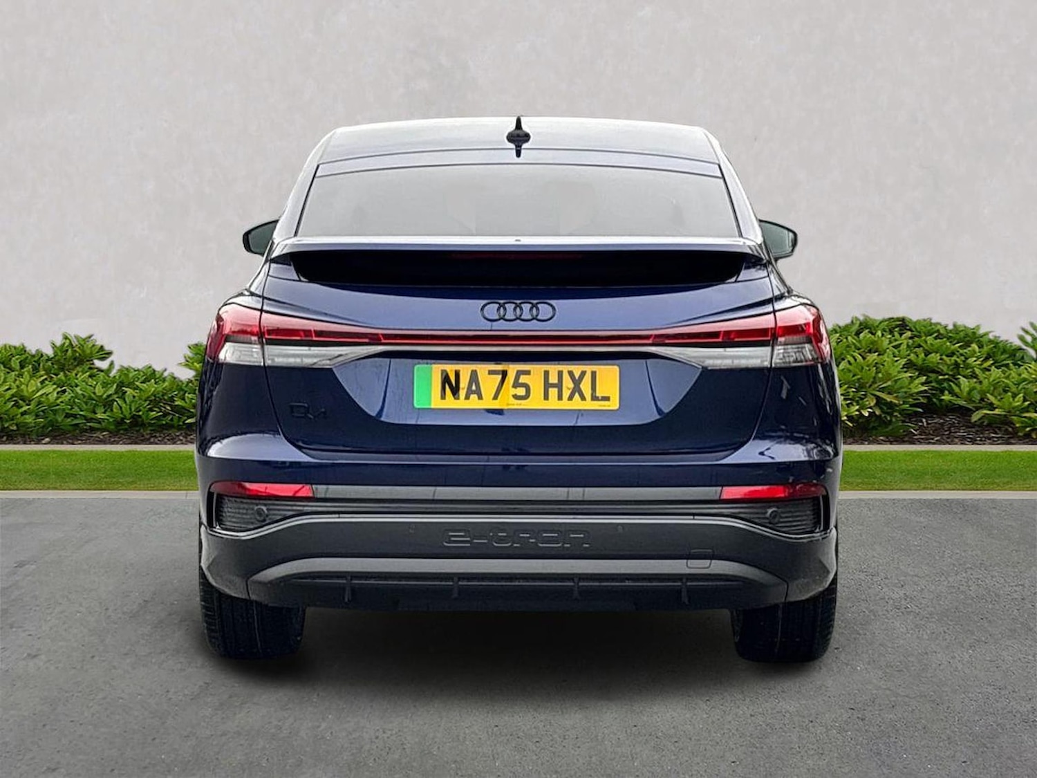 Used Audi Q4 e-tron 2025 for sale - 77492371: Photo 4