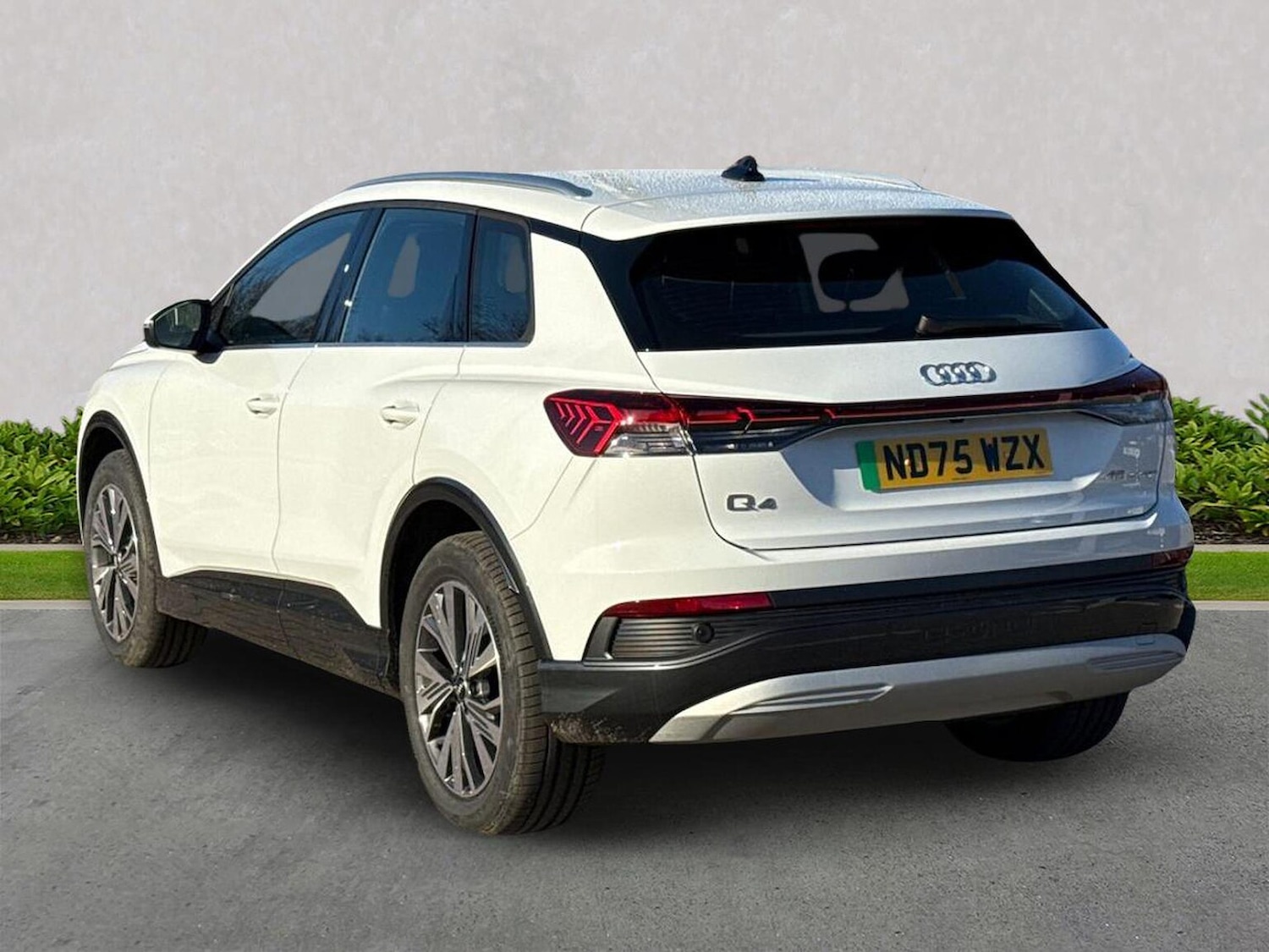 Used Audi Q4 e-tron 2025 for sale - 77689540: Photo 2