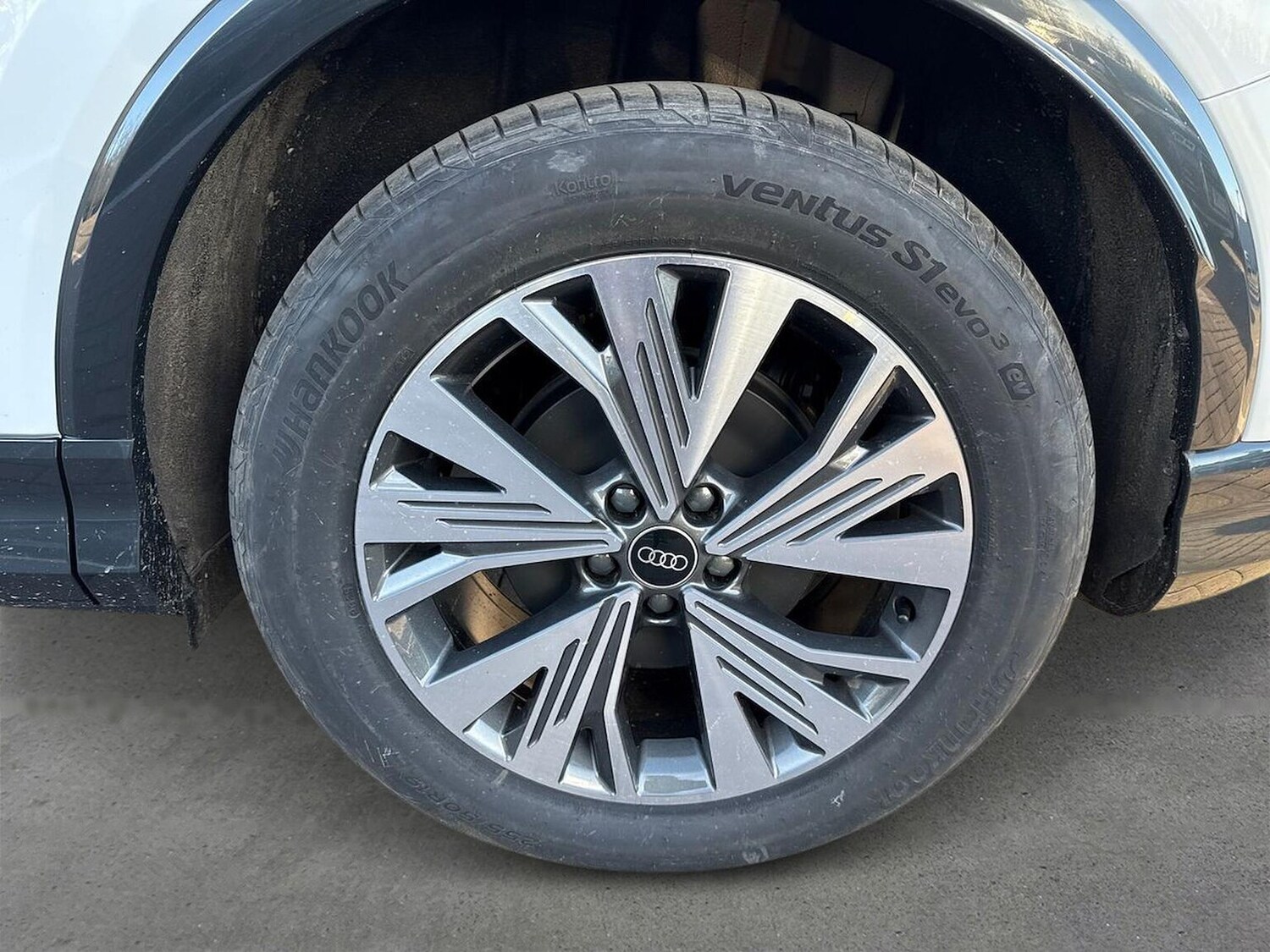 Used Audi Q4 e-tron 2025 for sale - 77689540: Photo 6