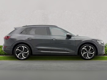 Used Audi Q8 2023 for sale - 78716741: Photo