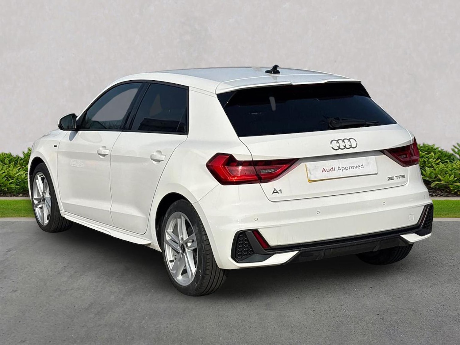 Used Audi A1 2023 for sale - 78193371: Photo 2