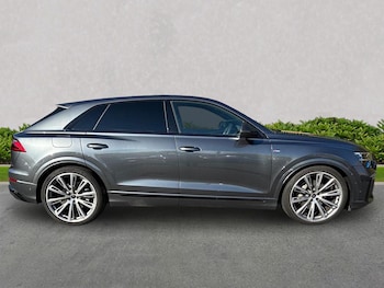 Used Audi Q8 2025 for sale - 76707548: Photo