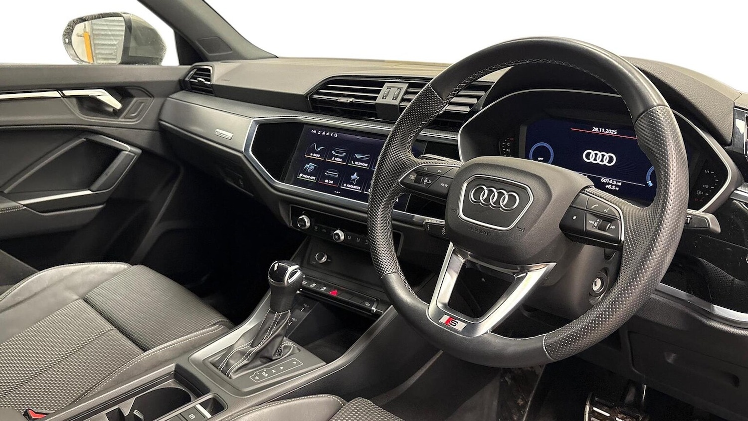 Used Audi Q3 2023 for sale - 77745132: Photo 8