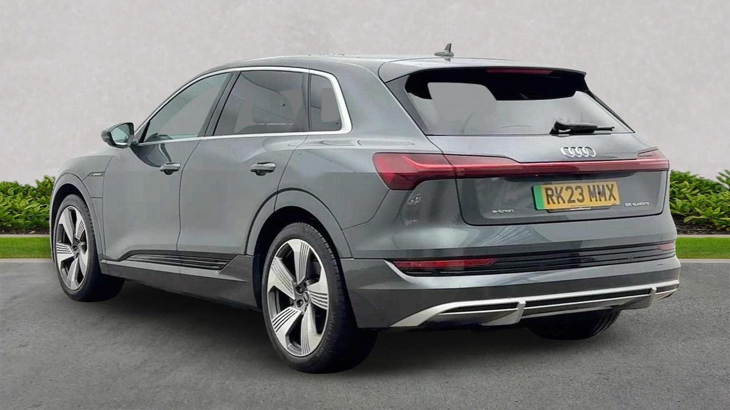 Used Audi e-tron 2023 for sale - 78193376: Photo 5