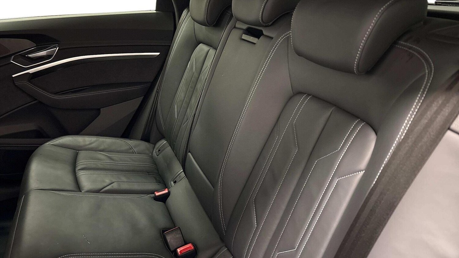 Used Audi e-tron 2023 for sale - 78193376: Photo 9