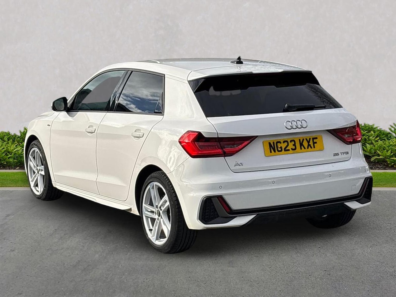Used Audi A1 2023 for sale - 78078157: Photo 2