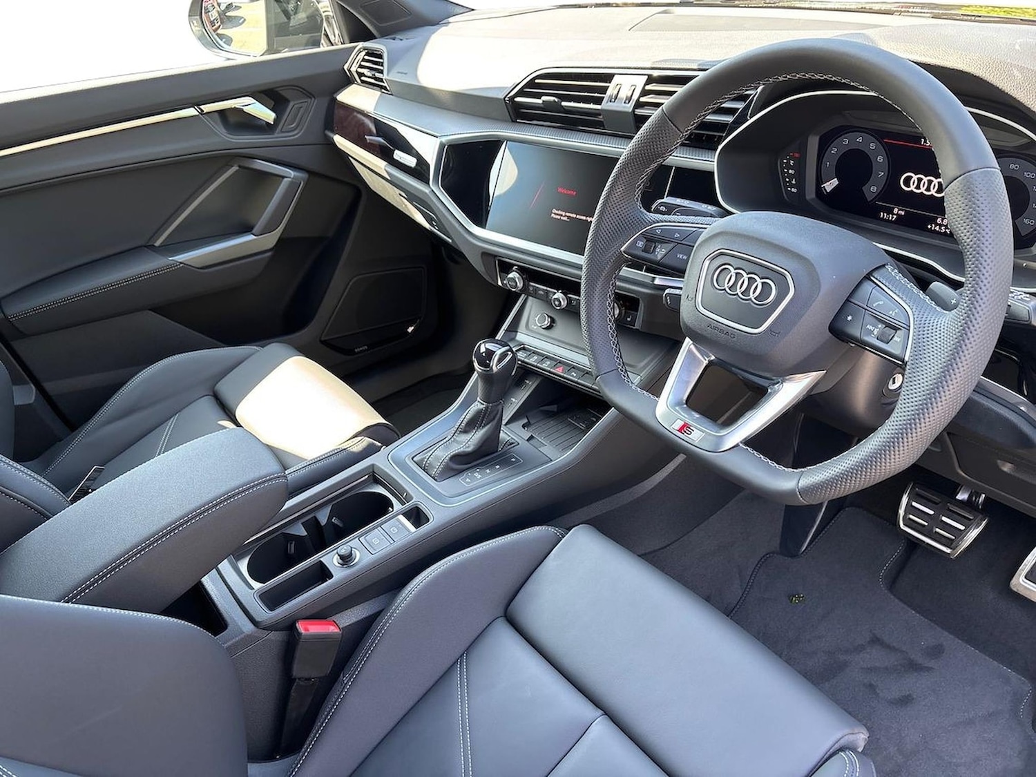 Used Audi Q3 2025 for sale - 76521028: Photo 15