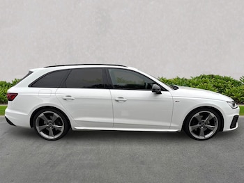 Used Audi A4 2021 for sale - 76268356: Photo