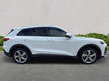 Used Audi Q5 2025 for sale - 76478220: Photo