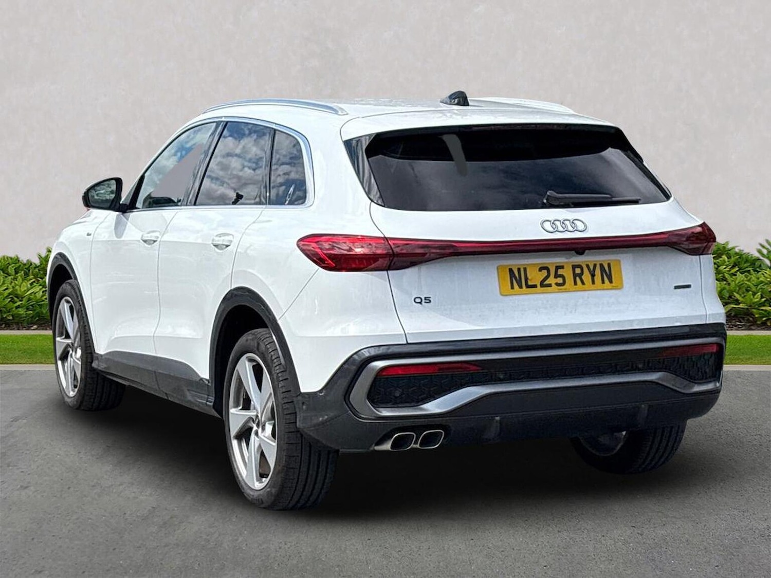 Used Audi Q5 2025 for sale - 76114239: Photo 2
