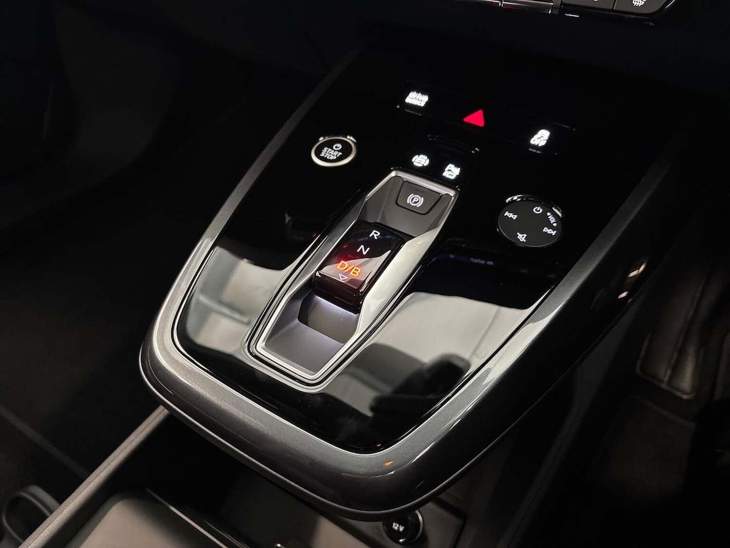 Used Audi Q4 e-tron 2025 for sale - 76699504: Photo 13