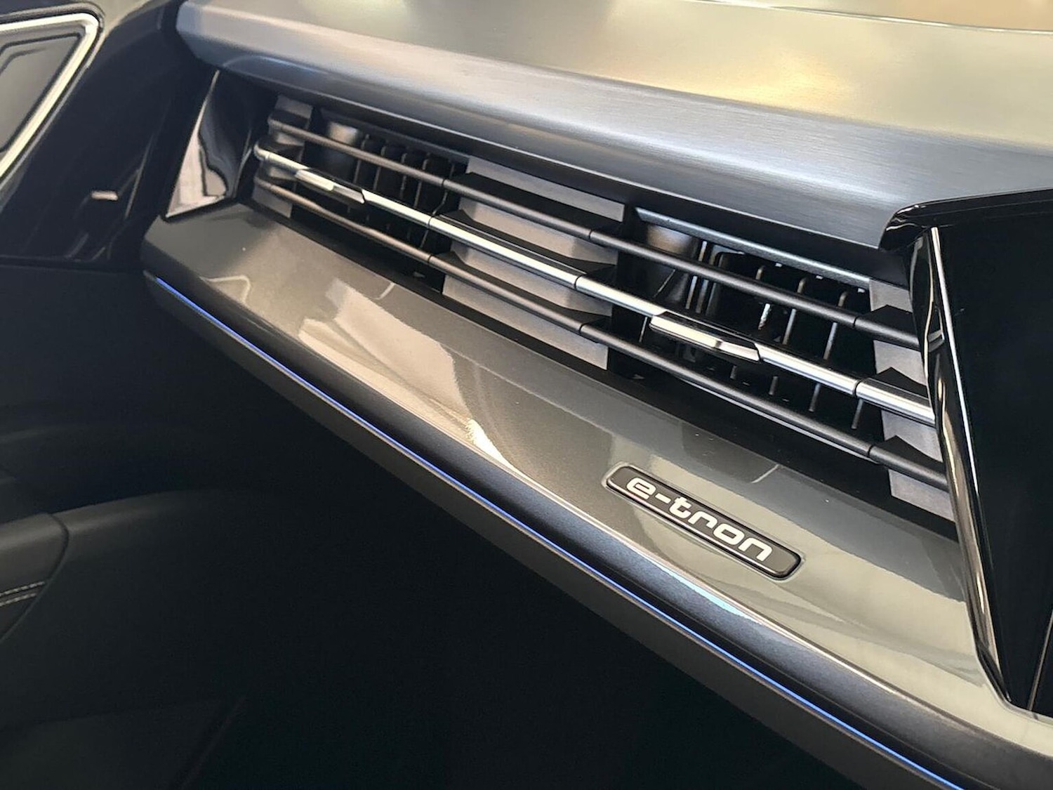 Used Audi Q4 e-tron 2025 for sale - 76699504: Photo 14