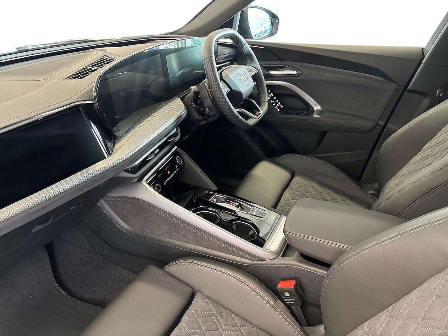 Used Audi Q5 2025 for sale - 77947336: Photo 7