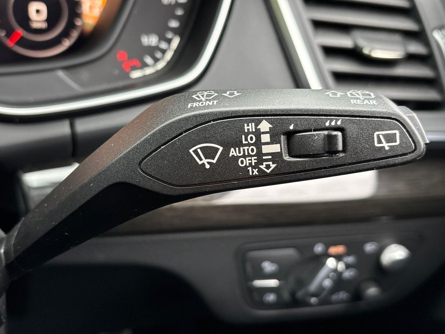 Used Audi Q5 2020 for sale - 76198449: Photo 29